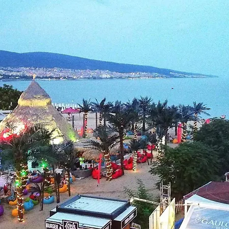 Largo Hotel 3*