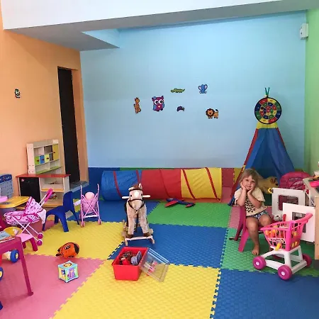 Hotel Largo 3*